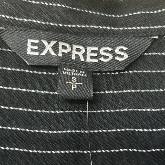 NWT Express Super Soft Black White Stripes Shirt Blouse With Side Slits - Picture 3 of 5